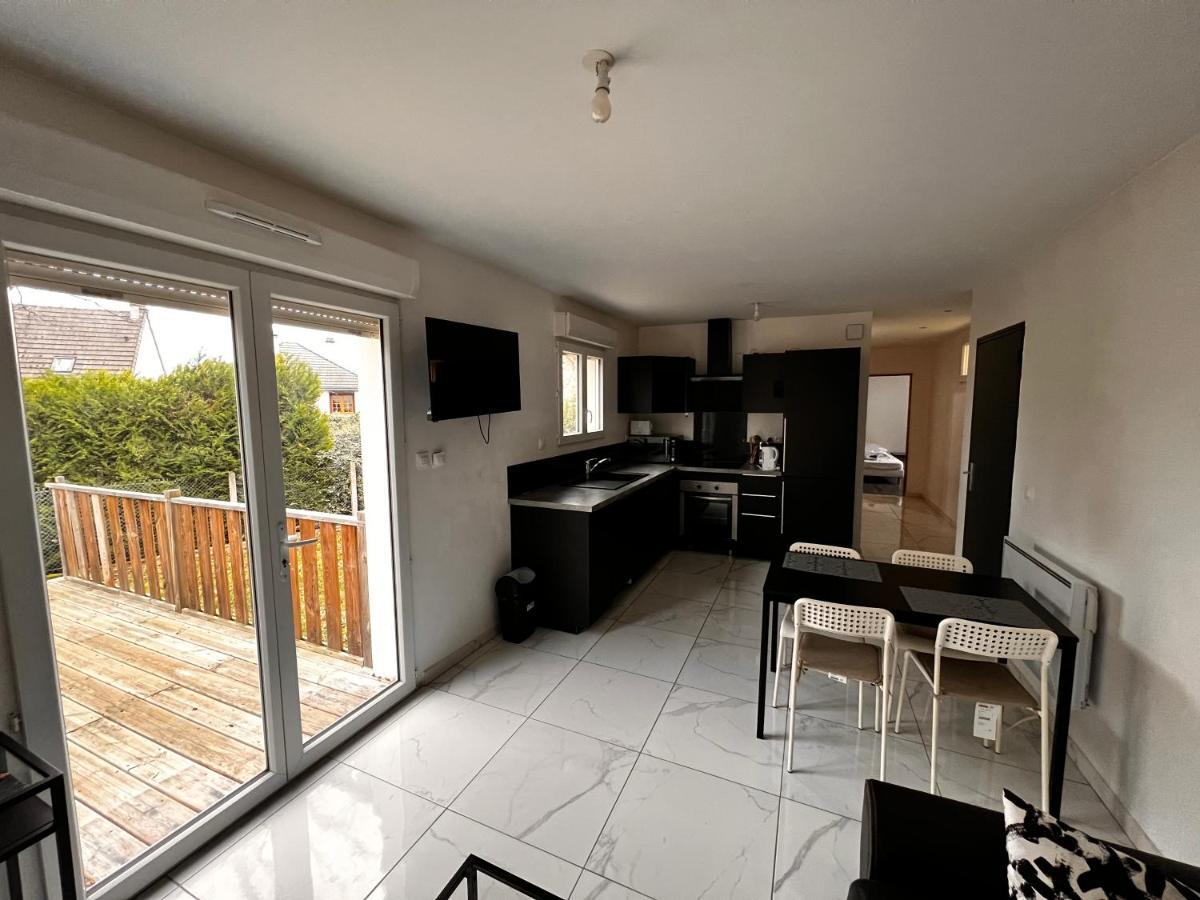 Appartement F3 ,2 Bedrooms With Parking Aeroport Orly A 20Mn Saint-Michel-sur-Orge Exterior foto